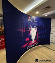 curved-backdrop-istanbul-thy