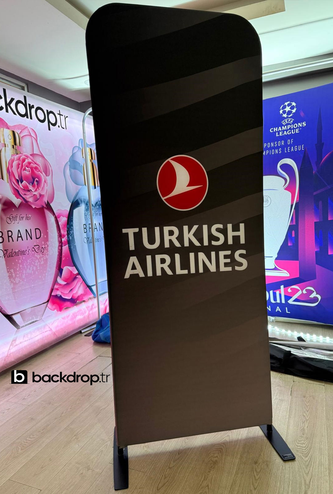 premium-thy-rollup-backdrop